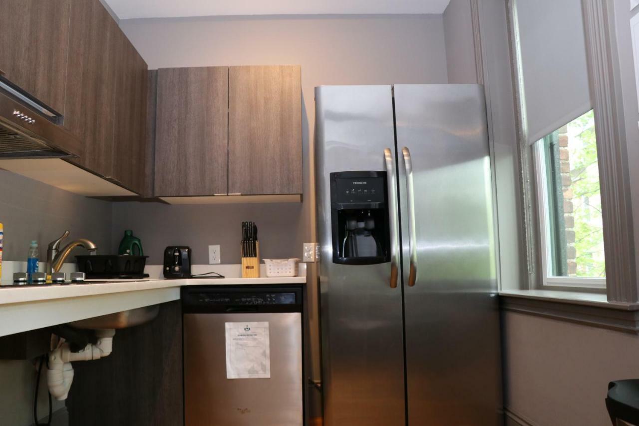 A Stylish Stay W/ A Queen Bed, Heated Floors.. #21 Brookline Exterior foto